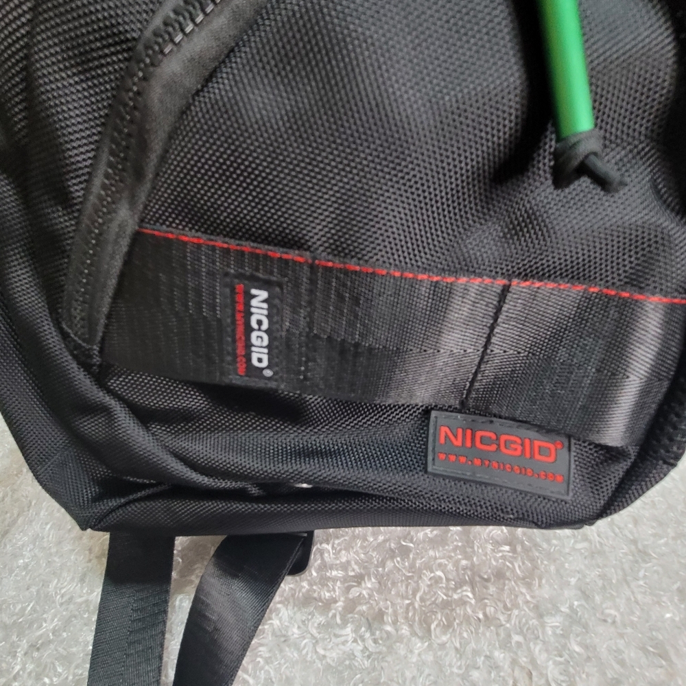 Backpack - Picture 5 of 7